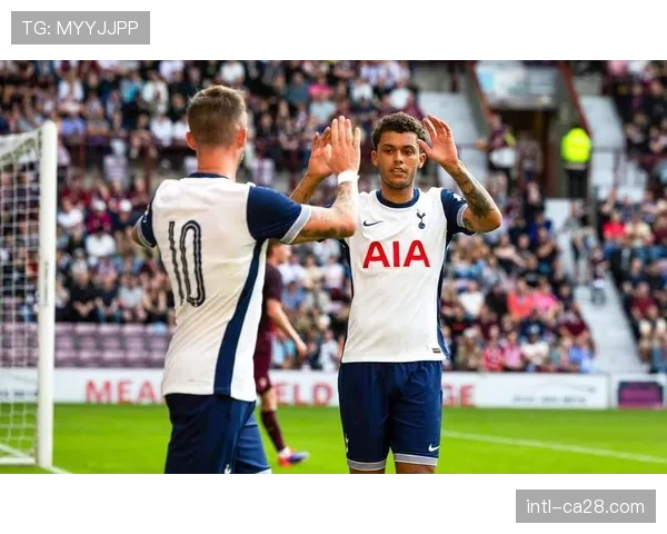 即时战报:热刺半场0-2落后维拉,约翰逊因伤被换下 即时战报:热刺半场0-2落后维拉,约翰逊因伤被换下